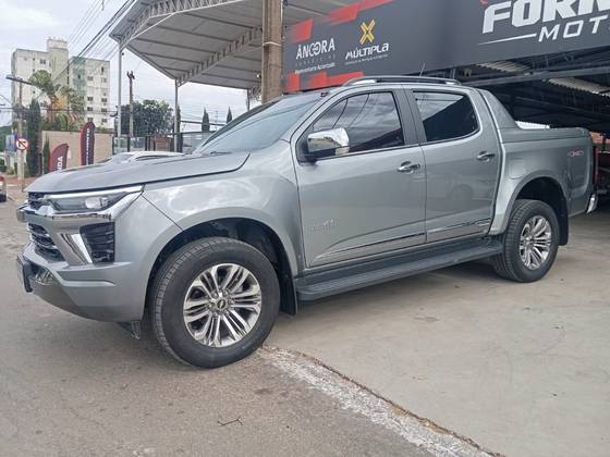 CHEVROLET S10 2.8 16V TURBO DIESEL HIGH COUNTRY CD 4X4 AUTOMÁTICO CHEVROLET S10 2.8 16V TURBO DIESEL HIGH COUNTRY CD 4X4 AUTOMÁTICO